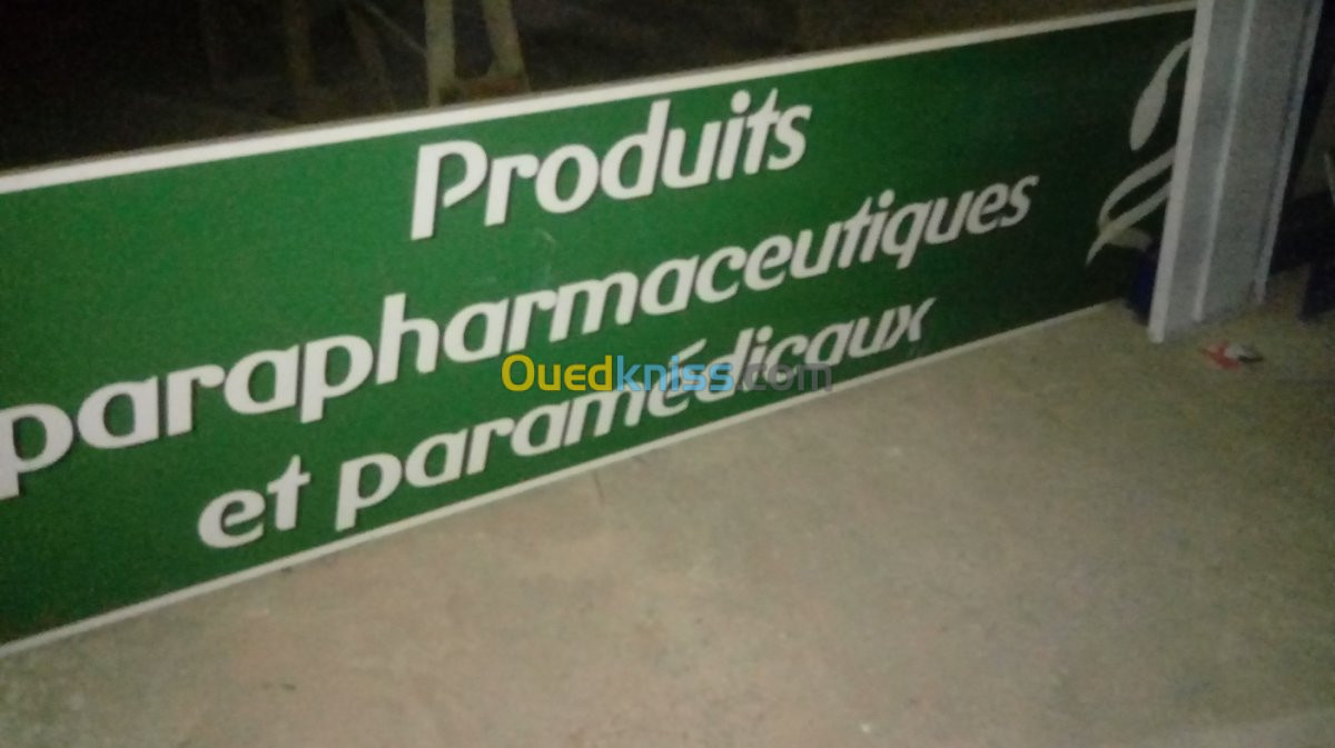 Panneau publicitaire parapharmacie