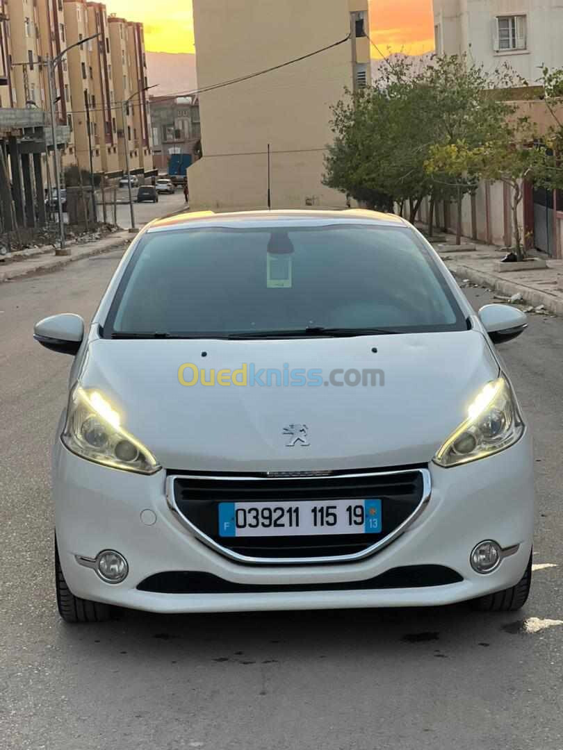 Peugeot 208 2015 Allure