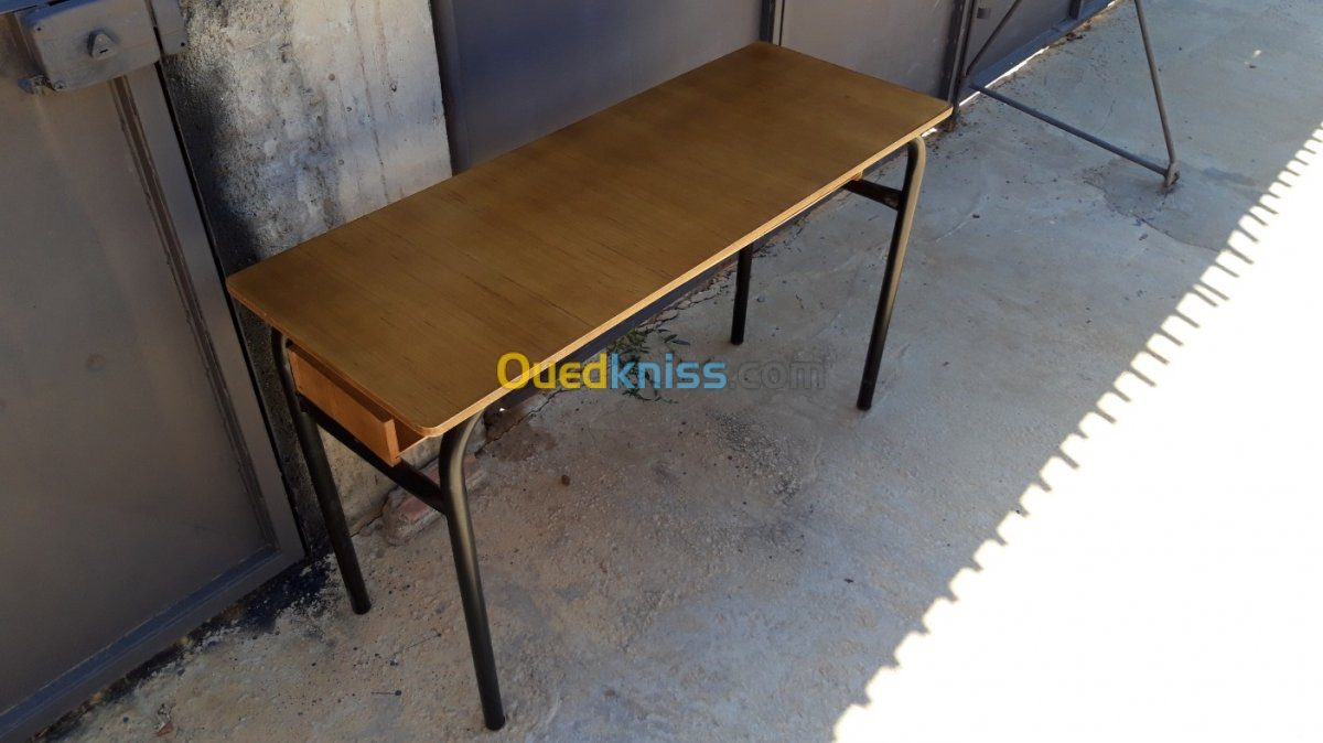 Fabrication de mobilier scolaire