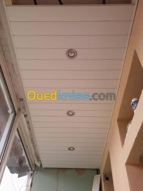 Installation de plafonds suspendus 