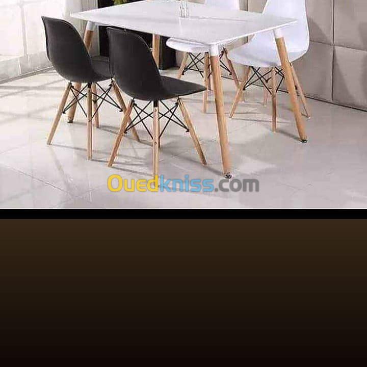 Promo Table scandinave avec 4 chaises