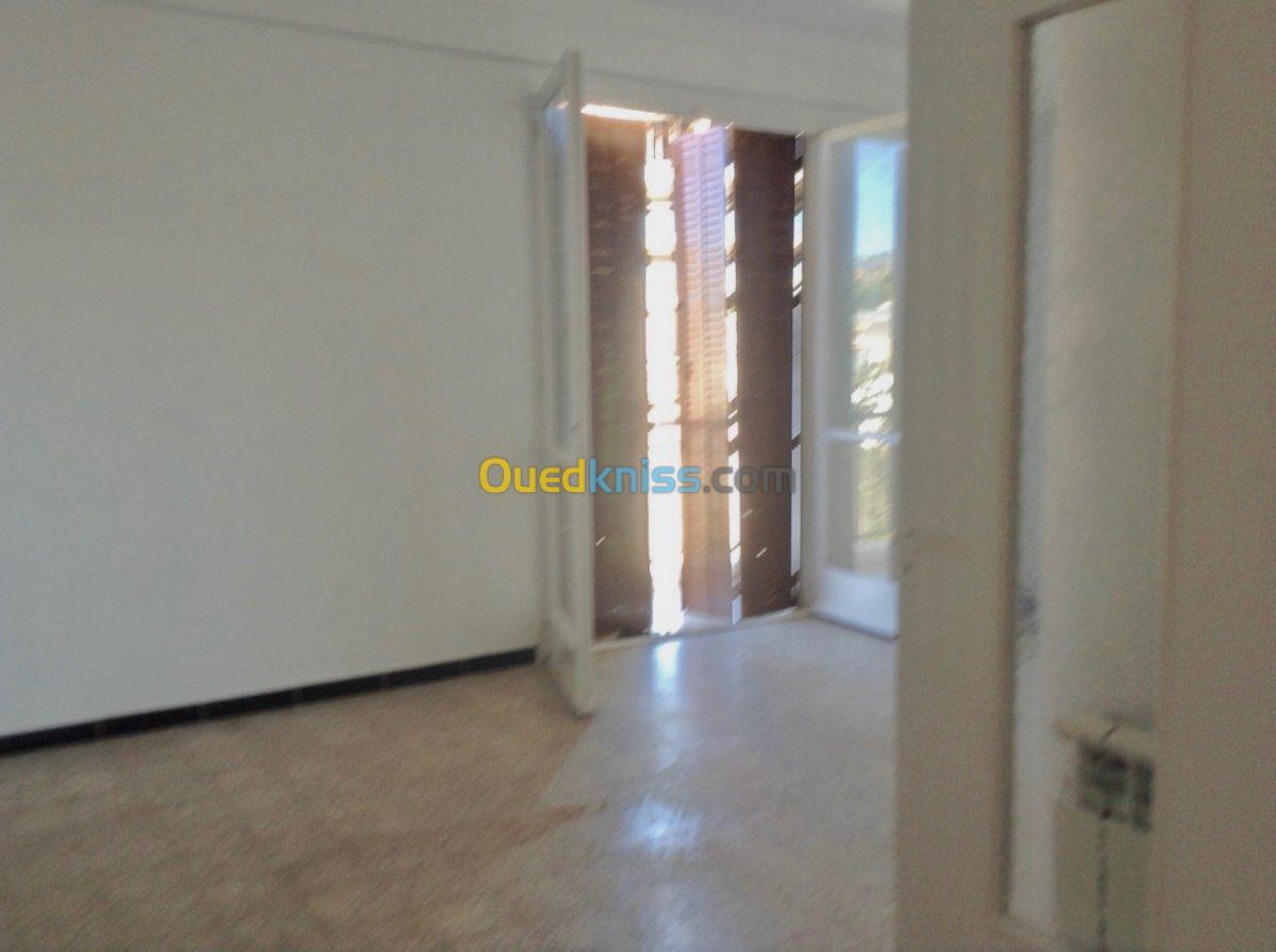 Location Appartement F4 Alger Hydra