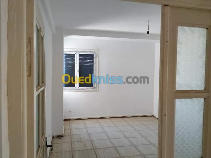 Vente Appartement F4 Relizane Hamri