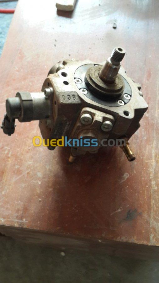 Pompe d'injection  peugeot 207 diesel