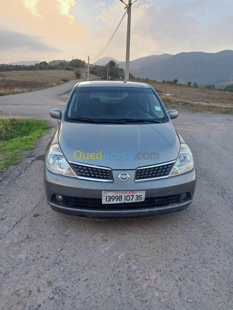 Nissan Tiida 5 portes 2007 Tiida 5 portes