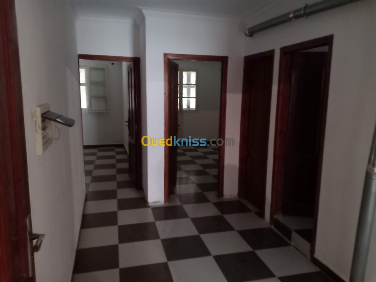 Location Appartement F3 Alger Saoula