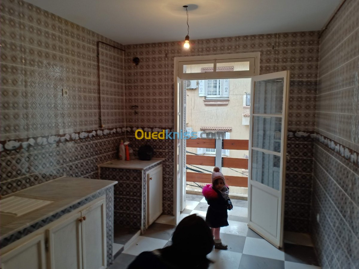 Location Appartement F3 Alger Saoula