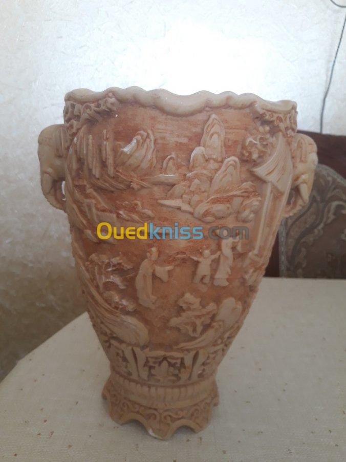 Vase residue d'ivoire 