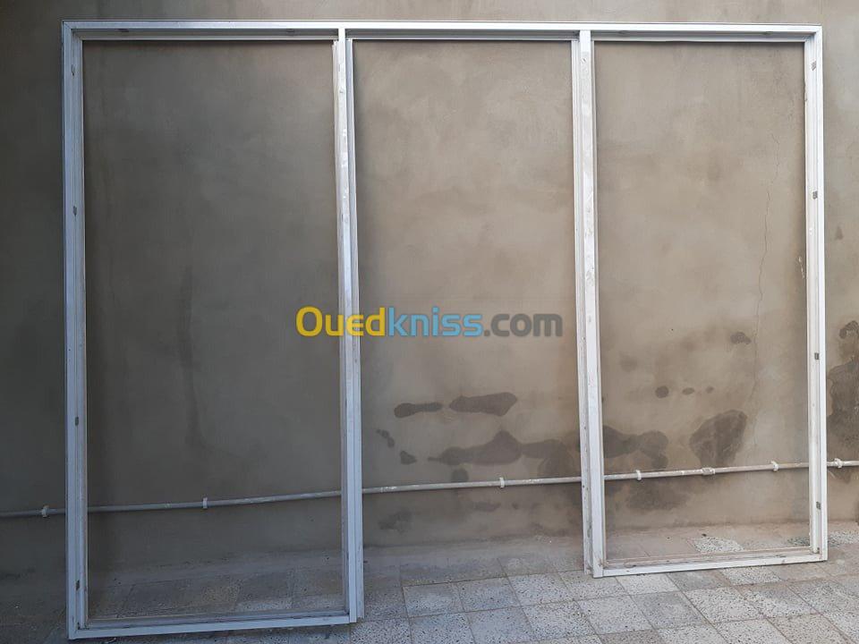 vitrine en aluminium