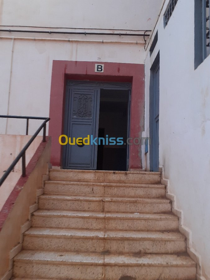 Location Appartement F3 Saida Saida