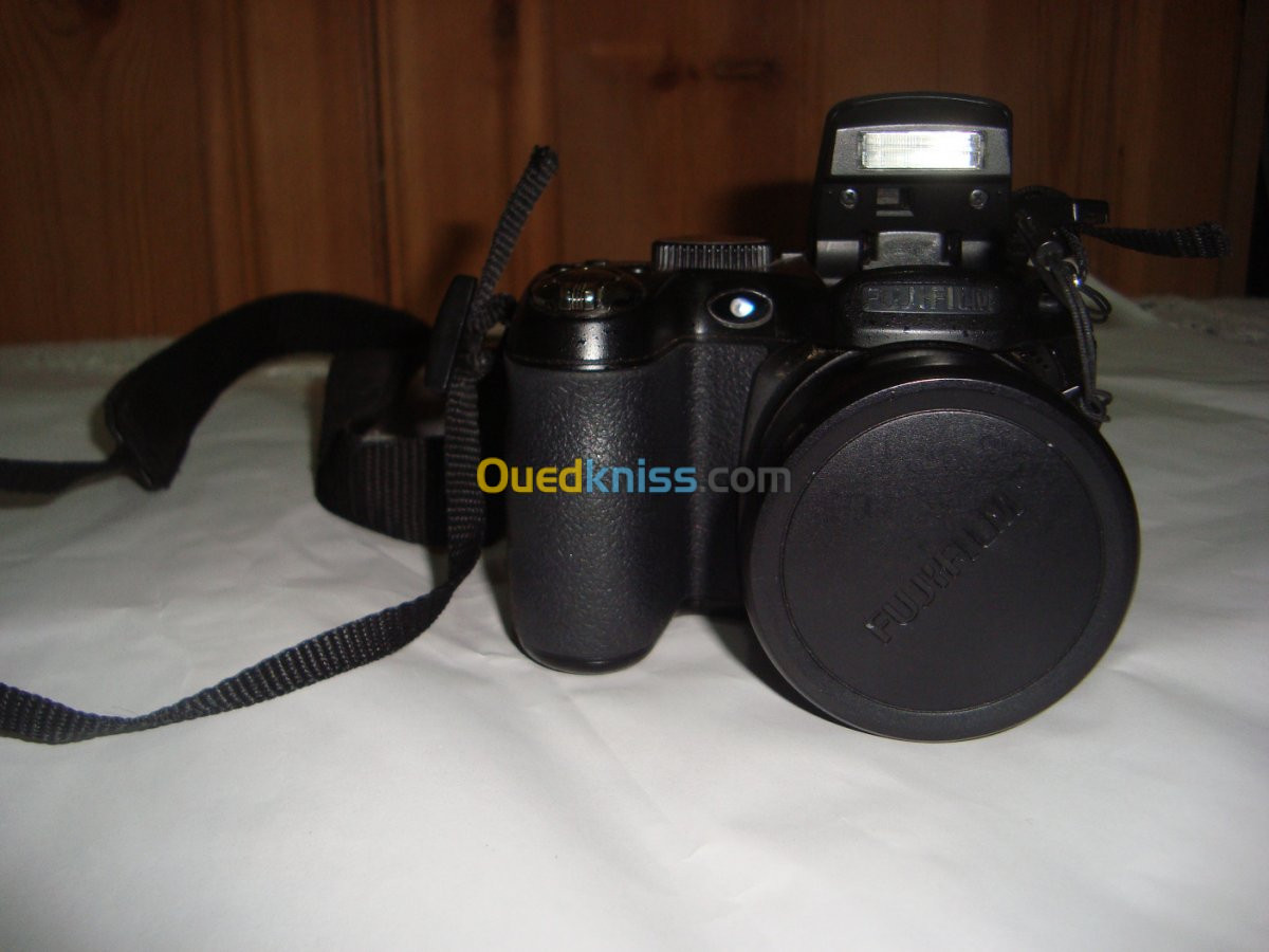 FUJIFILM FinPix S2950