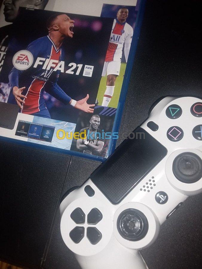 Ps4 500 g  avec 3 cd + fifa 21 