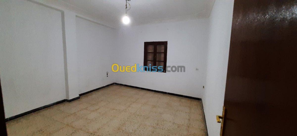 Location Appartement F4 Tiaret Tiaret