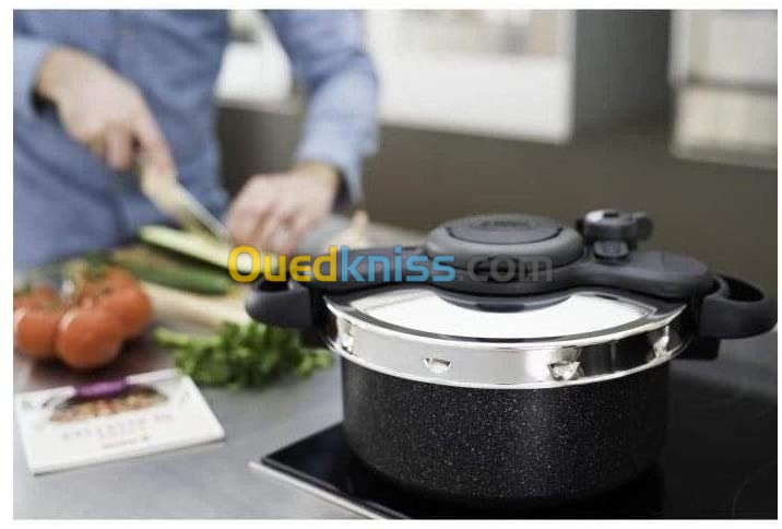 Cocotte Seb 5L 2-en-1 dou Ultra Resist Effet Pierre + livre 100 recettes