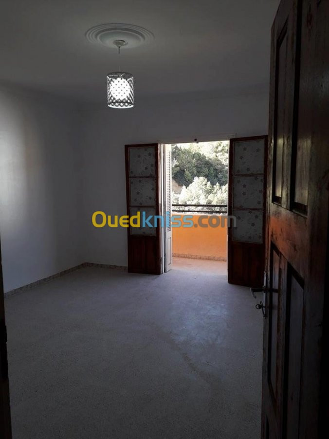 Vente Appartement F4 Chlef Tenes