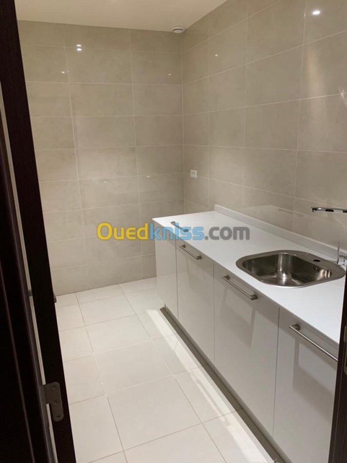 Location Appartement F4 Alger Hydra