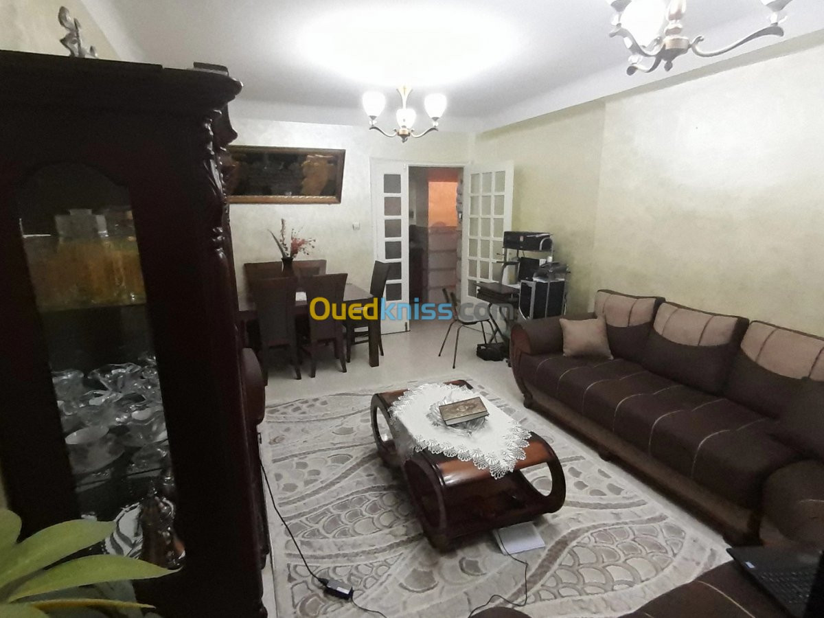 Echange Appartement F4 Batna Batna