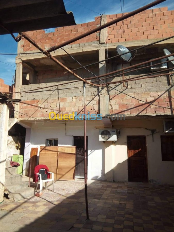 Vente Appartement F1 Chlef Chettia