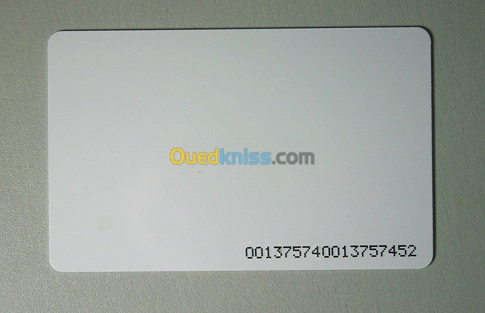 CARTE PVC DE PROXIMITE RFID 125 KHZ 