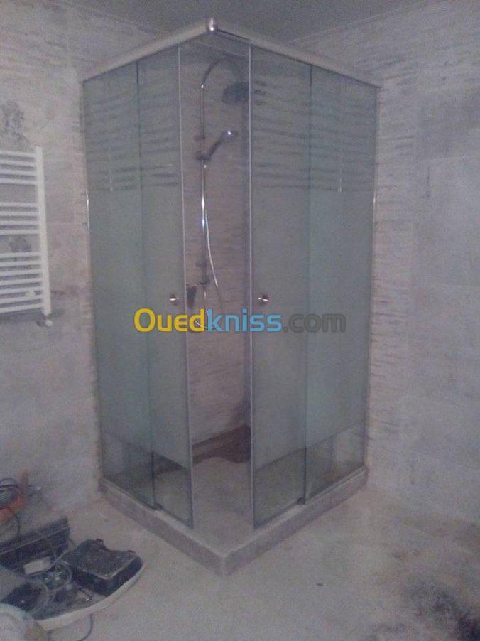 verre trompé et cabine de douche 