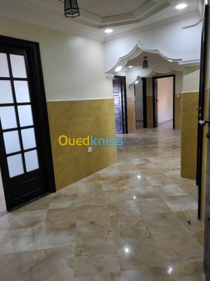 Vente Appartement F4 Mostaganem Mezghrane