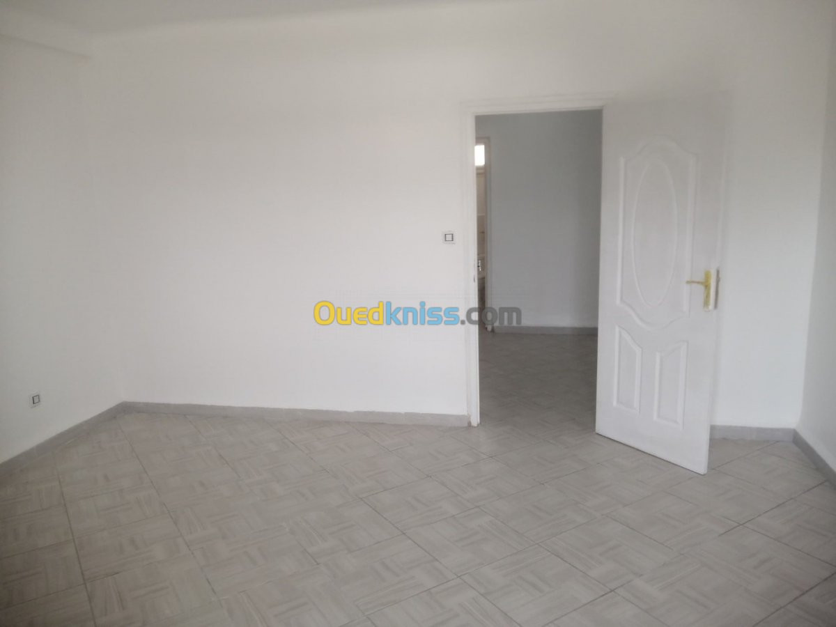 Vente Appartement F3 Bejaia Seddouk