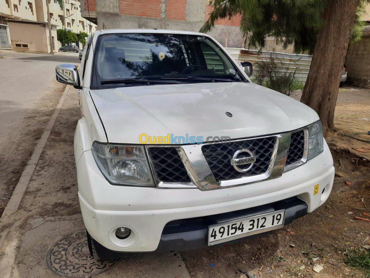 Nissan Navara 2012 