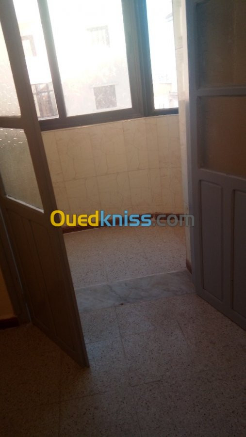 Location Appartement F4 Skikda Skikda