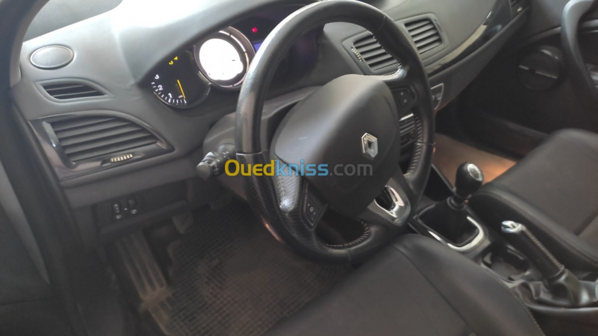 Renault Megane 3 2013 Bose