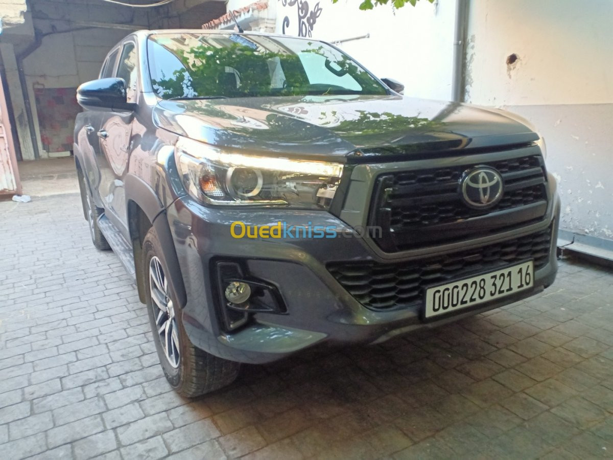 Toyota Hilux 2021 LEGEND DC 4x4 Pack Luxe