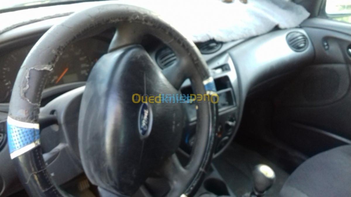 Ford Focus 4 portes 2002 