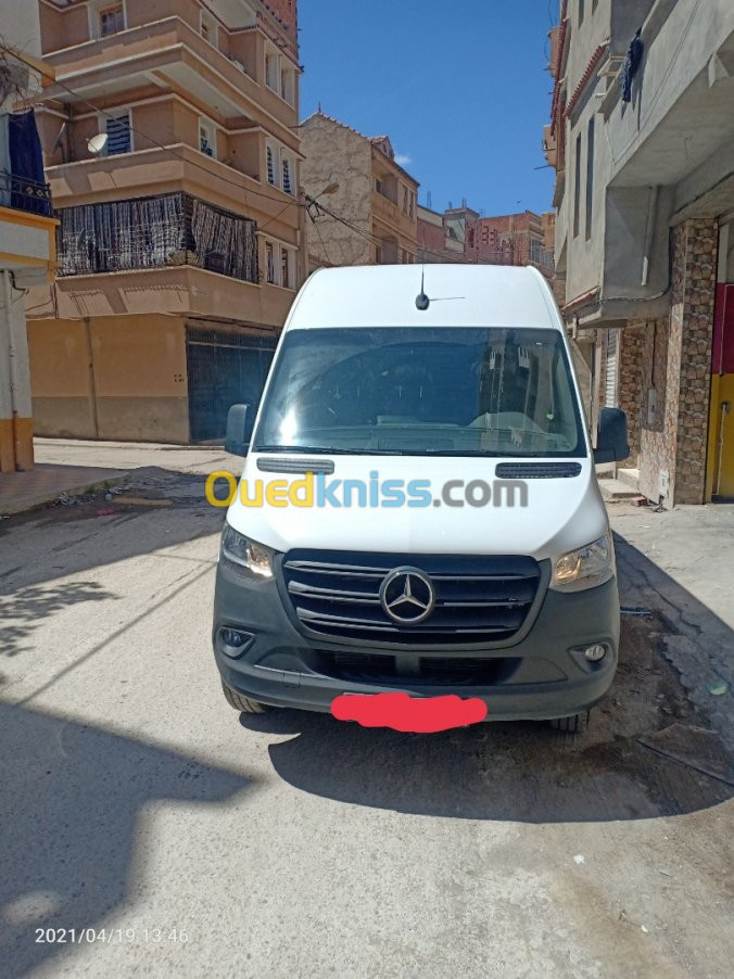 Mercedes Benz Sprinter 515