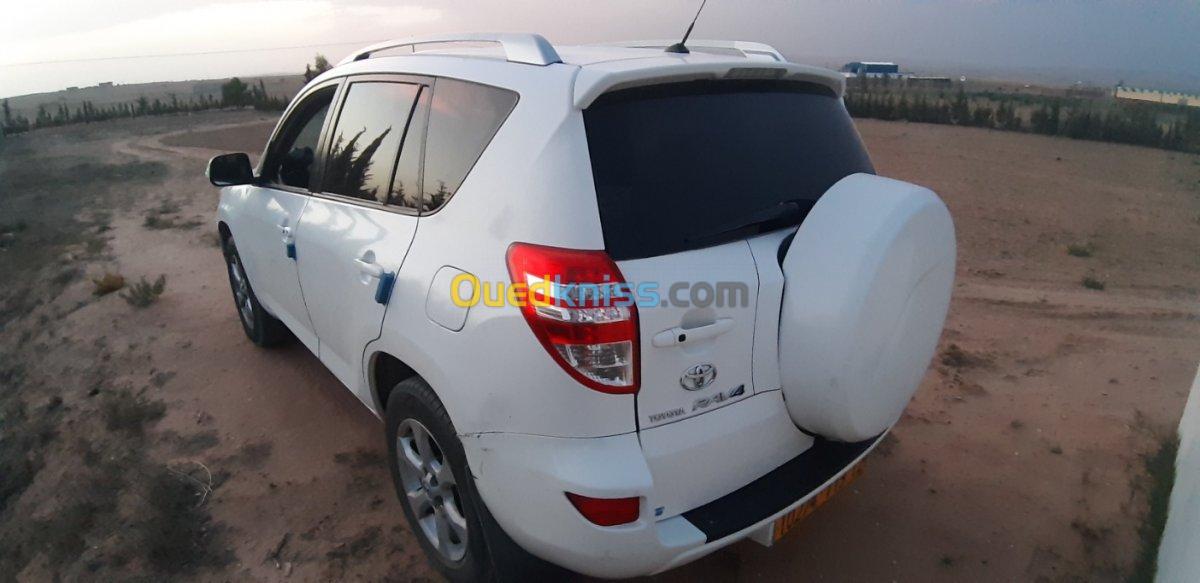 Toyota RAV4 2013 