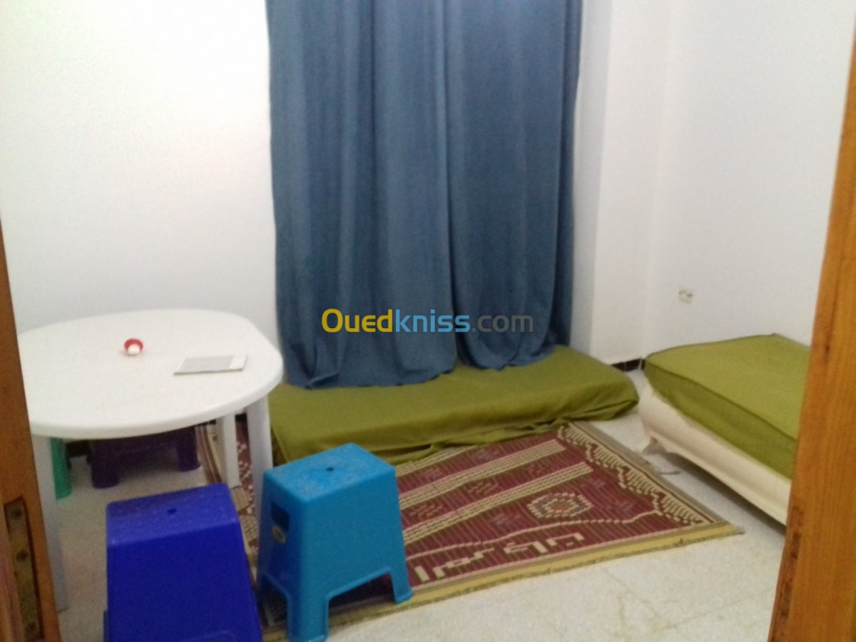 Location vacances Appartement F4 Alger Bordj el bahri