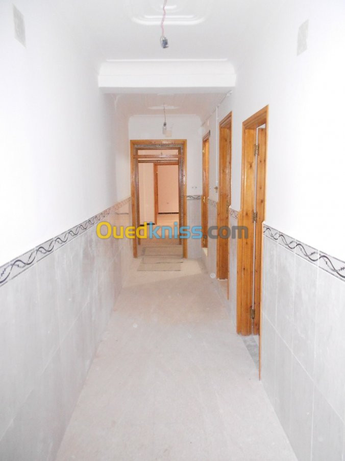 Location vacances Appartement F4 Alger Bordj el bahri