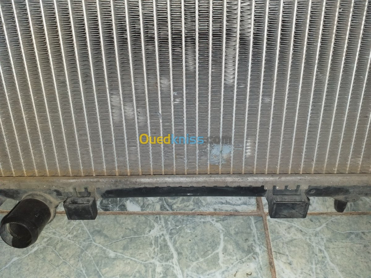 Radiateur peugeot 208 1.2 vti