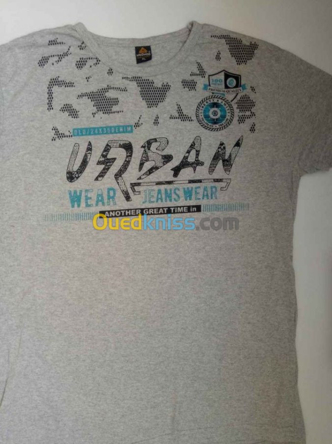 Urban wear T-shirt 