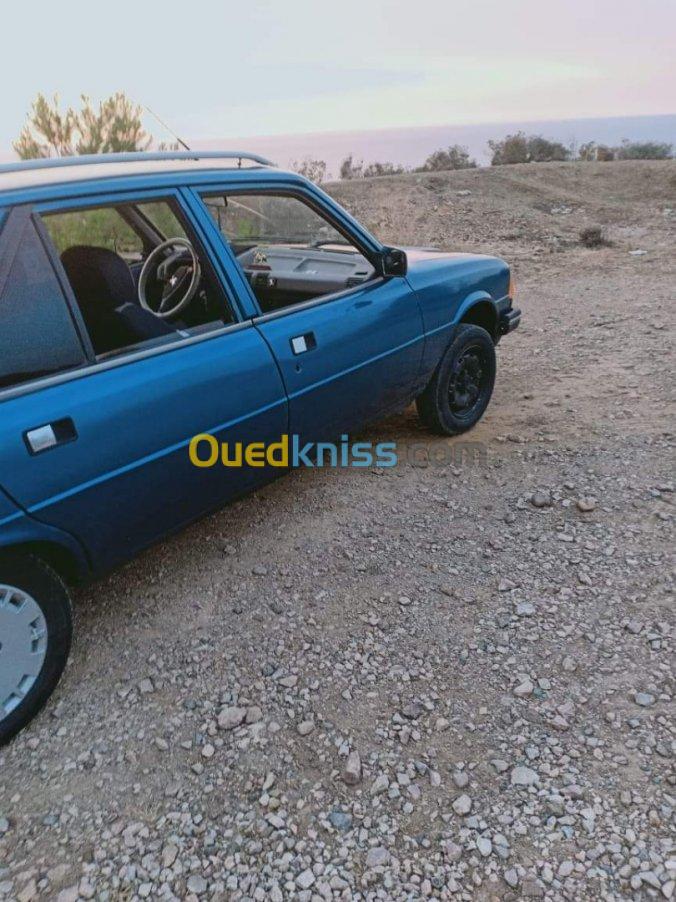 Peugeot 305 1984 