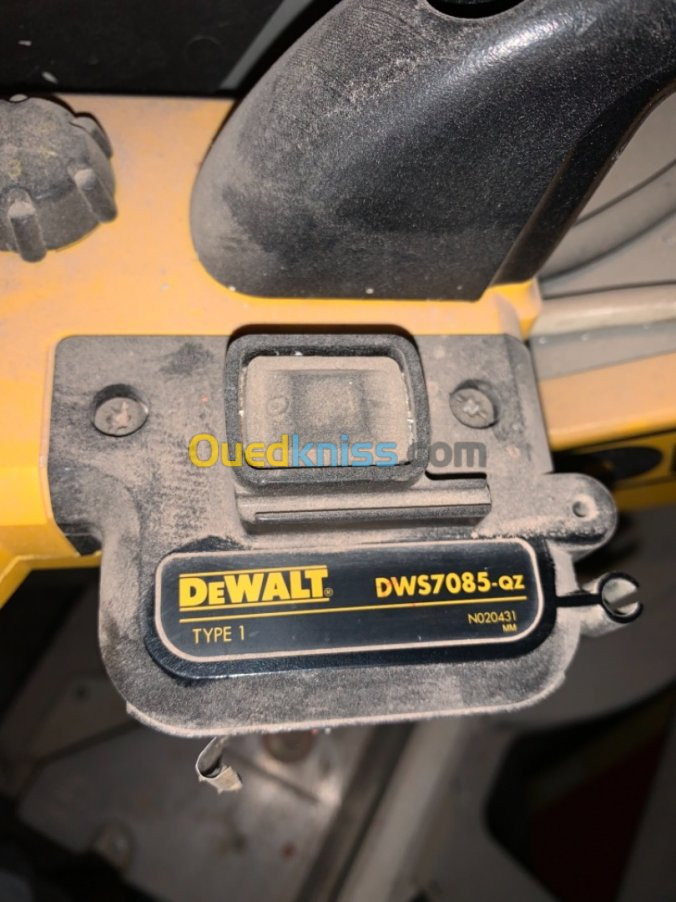 Dewalt Scie a Onglet Radiale 305mm