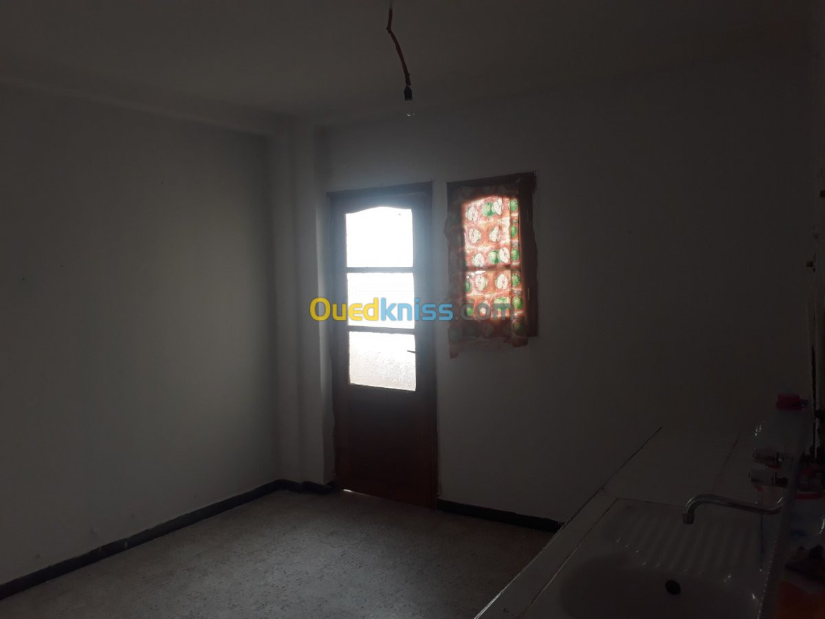 Location Appartement F3 Oran Hassi bounif