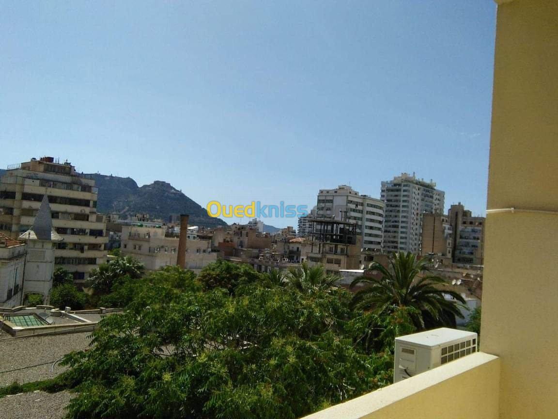 Location vacances Appartement F4 Oran Oran