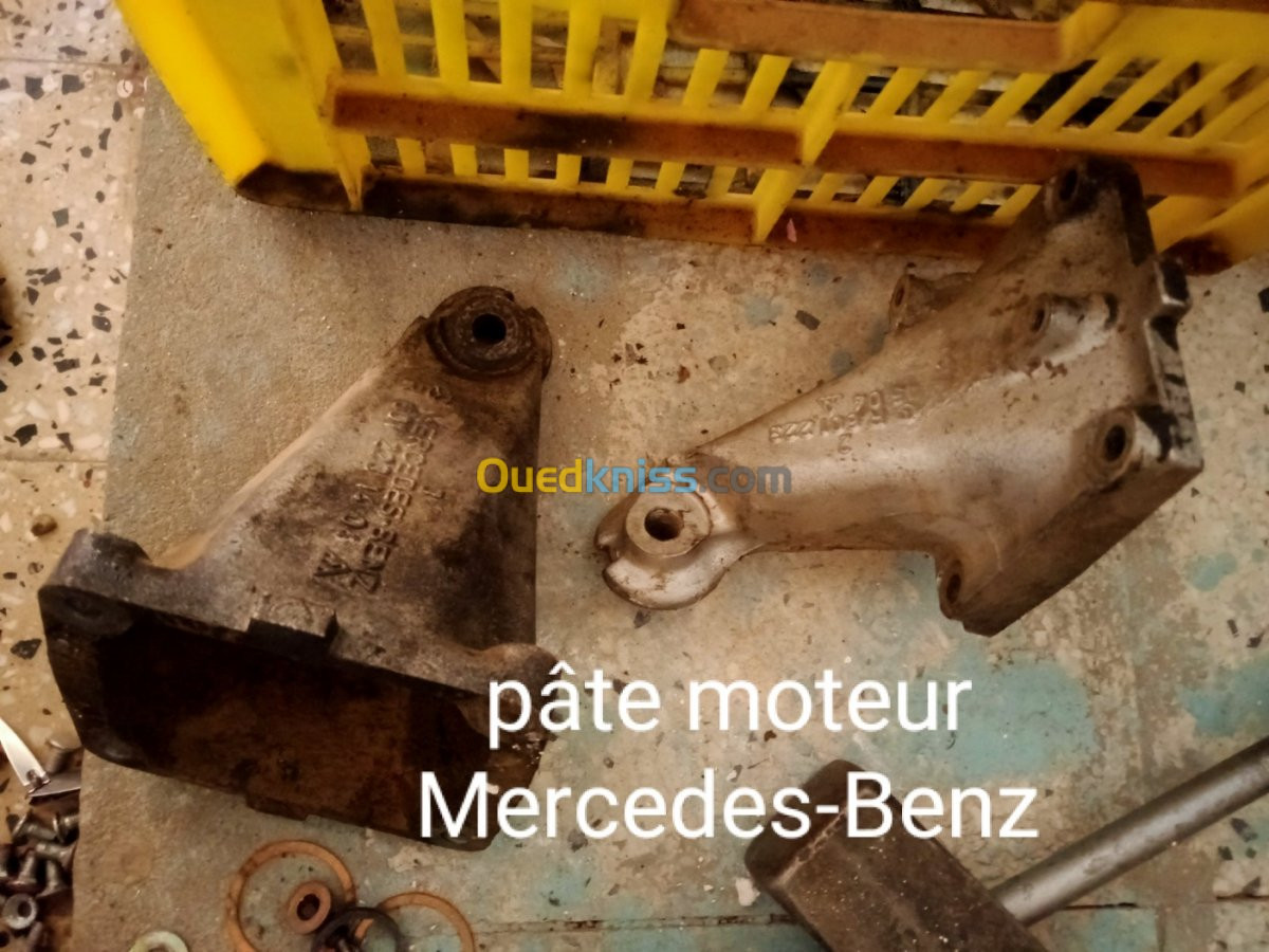 Pièce Mercedes-Benz