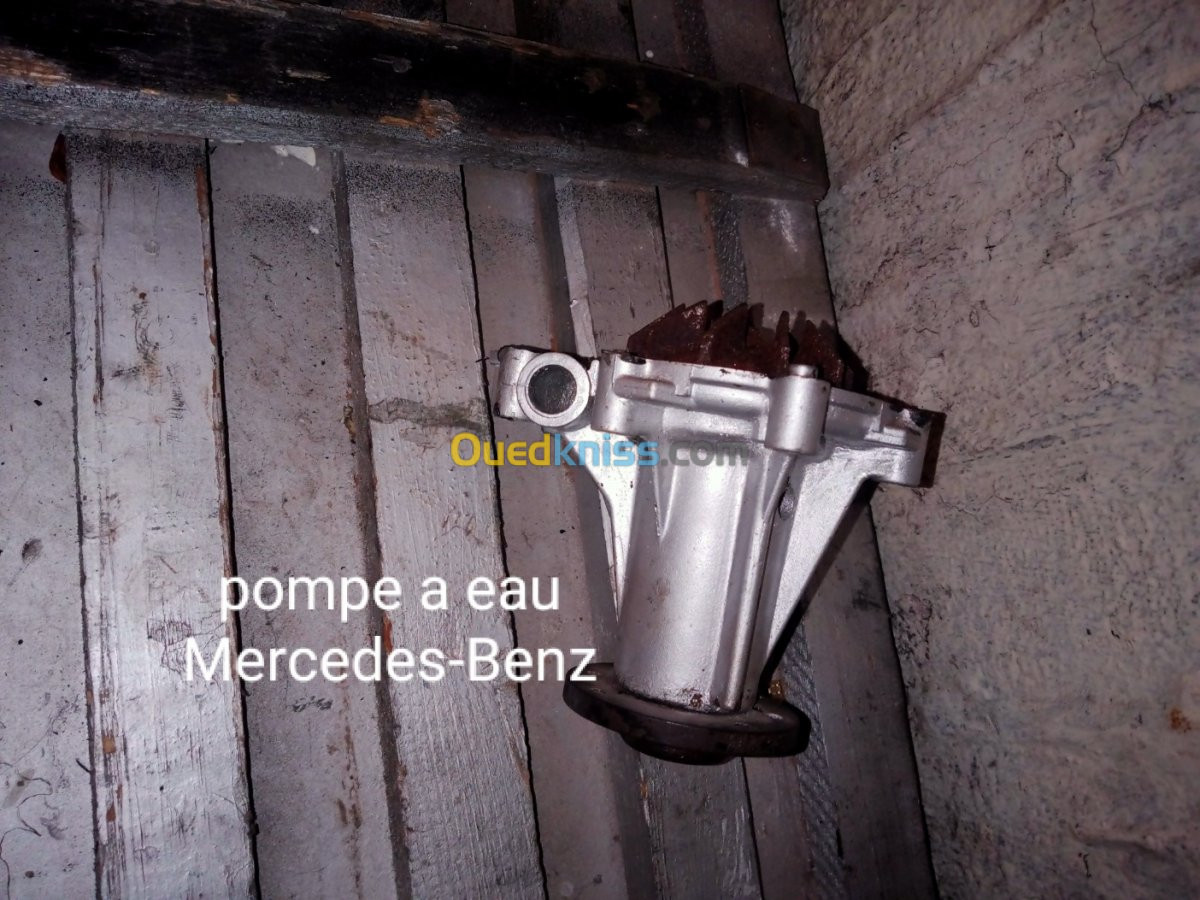 Pièce Mercedes-Benz