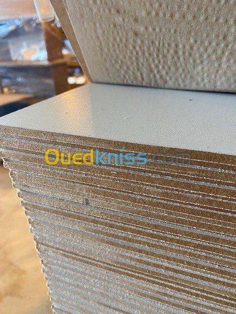 MDF laqué blanc/ 1,2 face / 3 et 5 mm