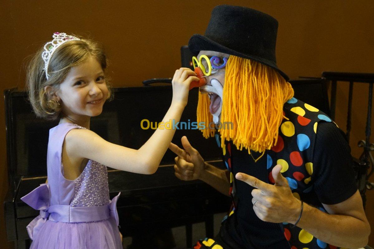 Clown anniversaire magicien mascotte 