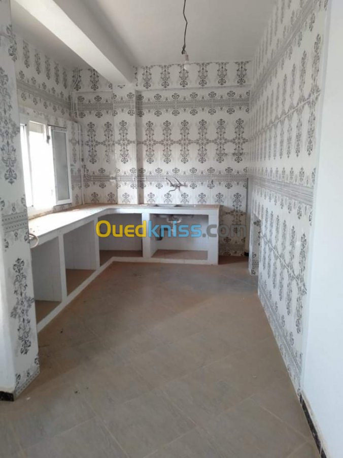 Location Appartement F4 Djelfa Ain oussara