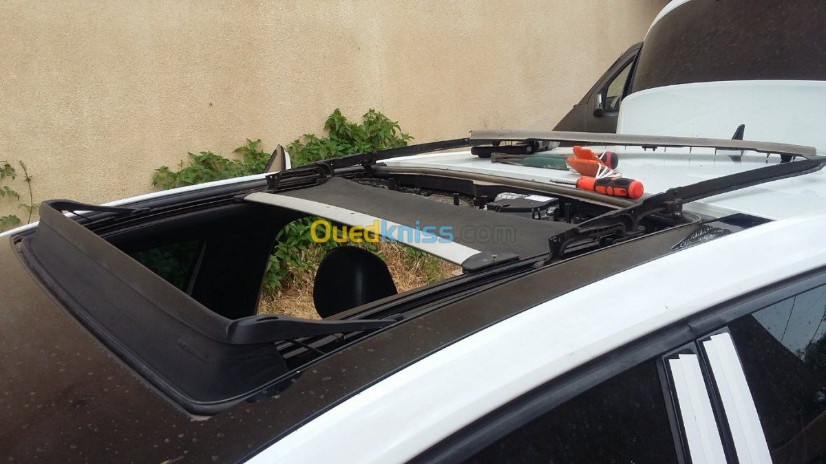 Réparation toit ouvrant et rideaux auto - Alger Algérie