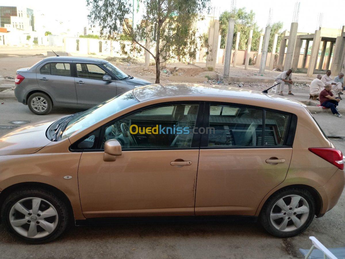 Nissan Tiida 5 portes 2009 