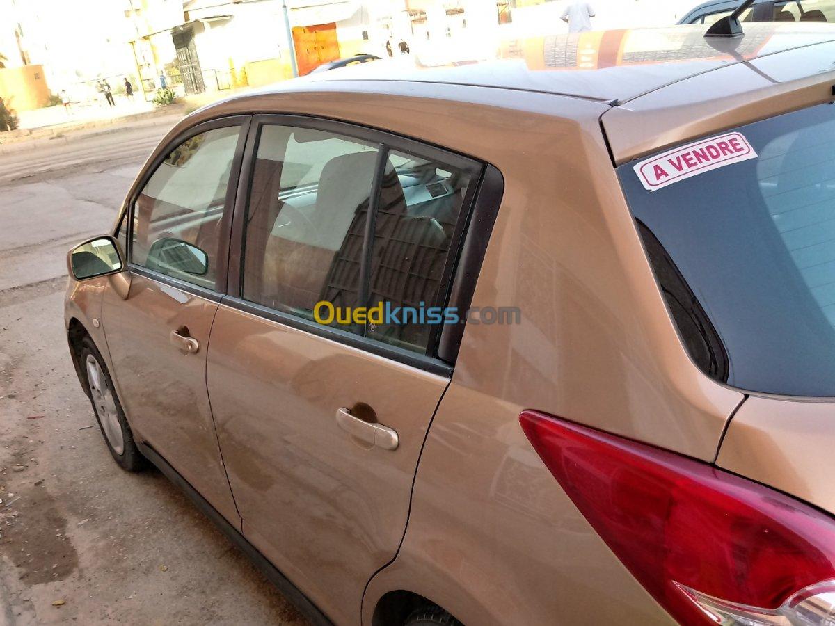 Nissan Tiida 5 portes 2009 