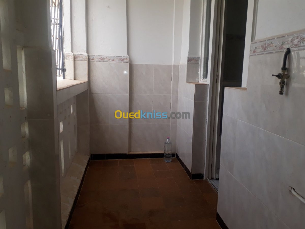 Location Appartement F4 Alger Kouba